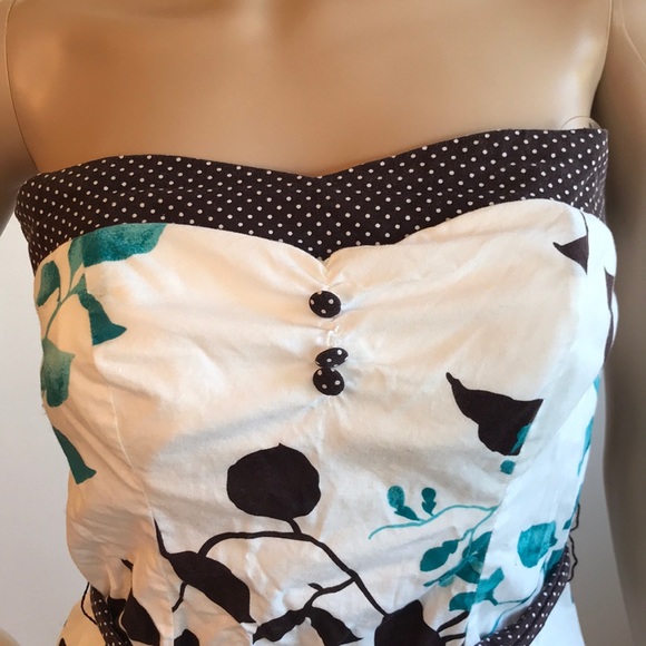 Strapless dress w/ peeking petticoat slip - Picture 4 of 6